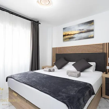 Iris Costa Adeje (Tenerife)