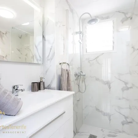 Iris Apartment